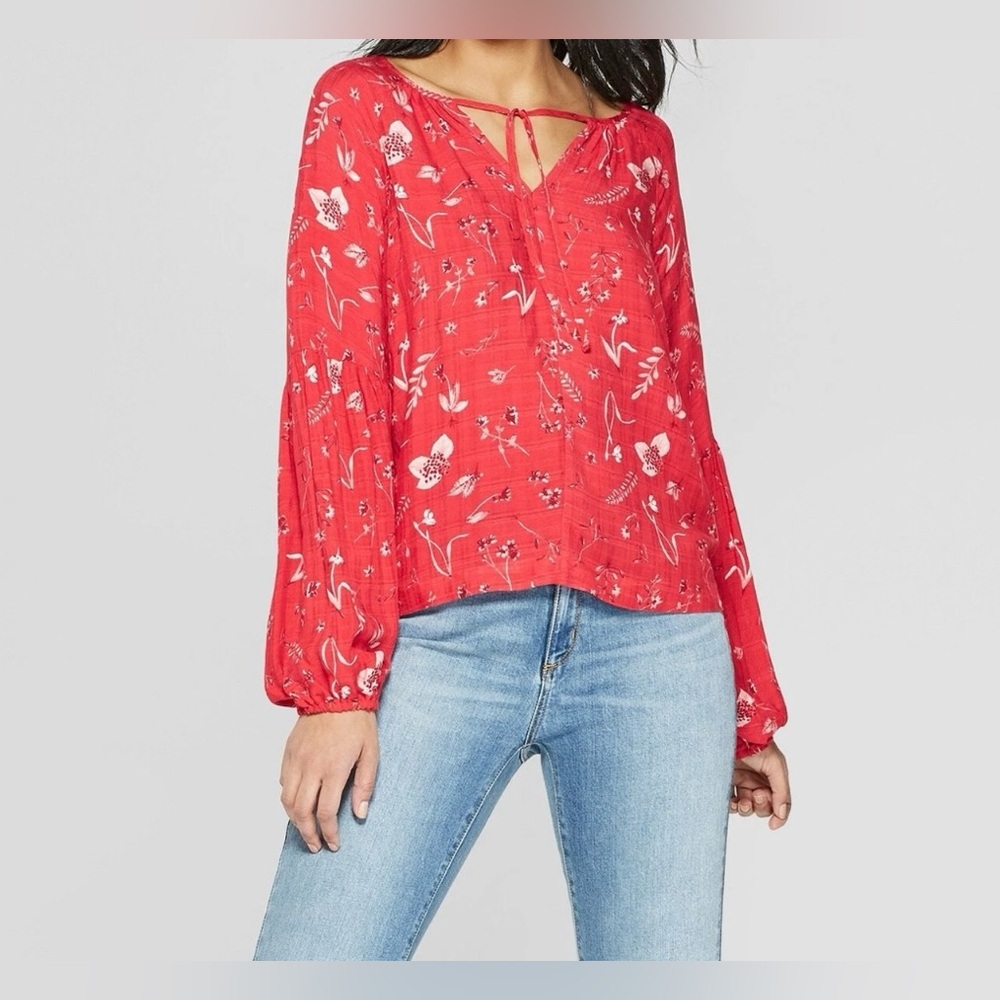 Universal Thread Floral Red Peasant Top women’s L